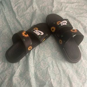 New without tags. Womens Nike slides